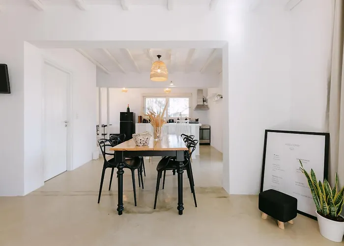 Blue Zircon * Stelida (Naxos)